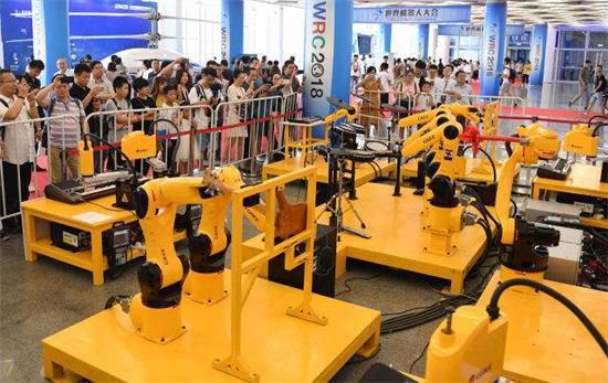 怎么对待工业机械人造就的自动化转型