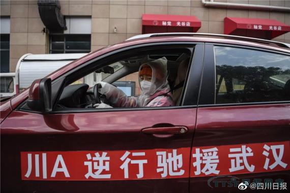 女王节 | 愿你青春自由，愿你笑容如花